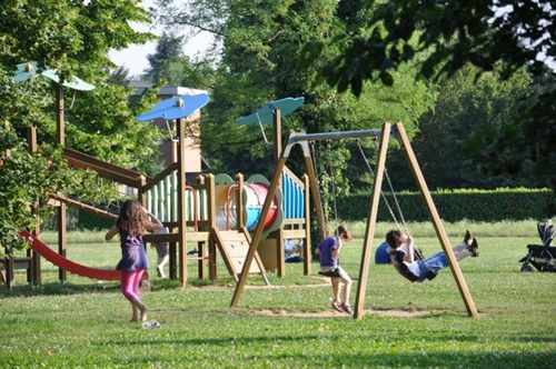 "Giovedì 8 marzo 2018, inaugurazione del rinnovato parco giochi di via Dante."
